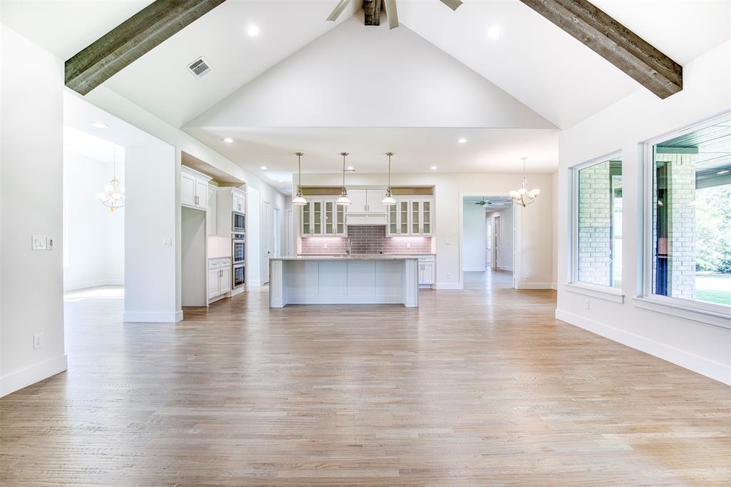 1044 Hidden Oaks Drive