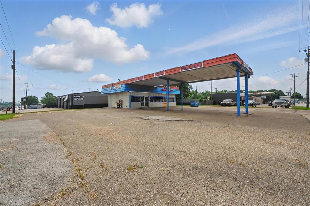 O T Ennis - Commercial Sale