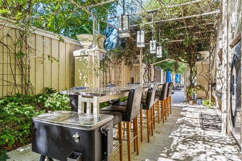 Tiny photo for 5617 Swiss Avenue, Dallas, TX 75214 (MLS # 21185118)