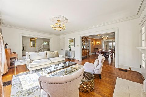 Tiny photo for 5617 Swiss Avenue, Dallas, TX 75214 (MLS # 21185118)