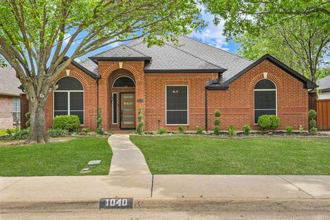 Photo of 1040 Essex Drive, Cedar Hill, TX 75104 (MLS # 21262252)