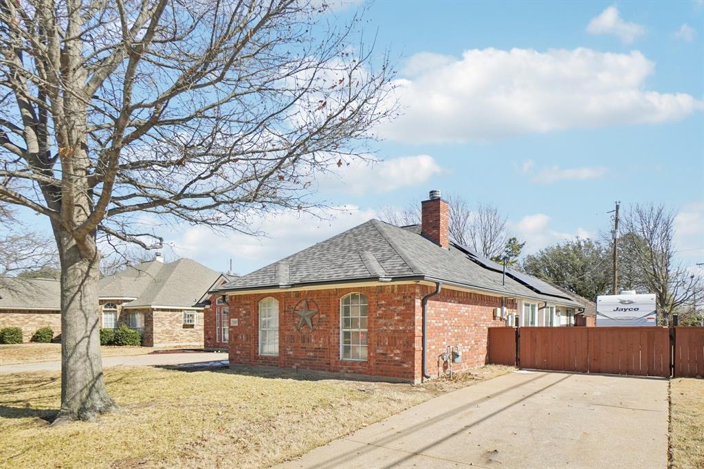 360 College Street S