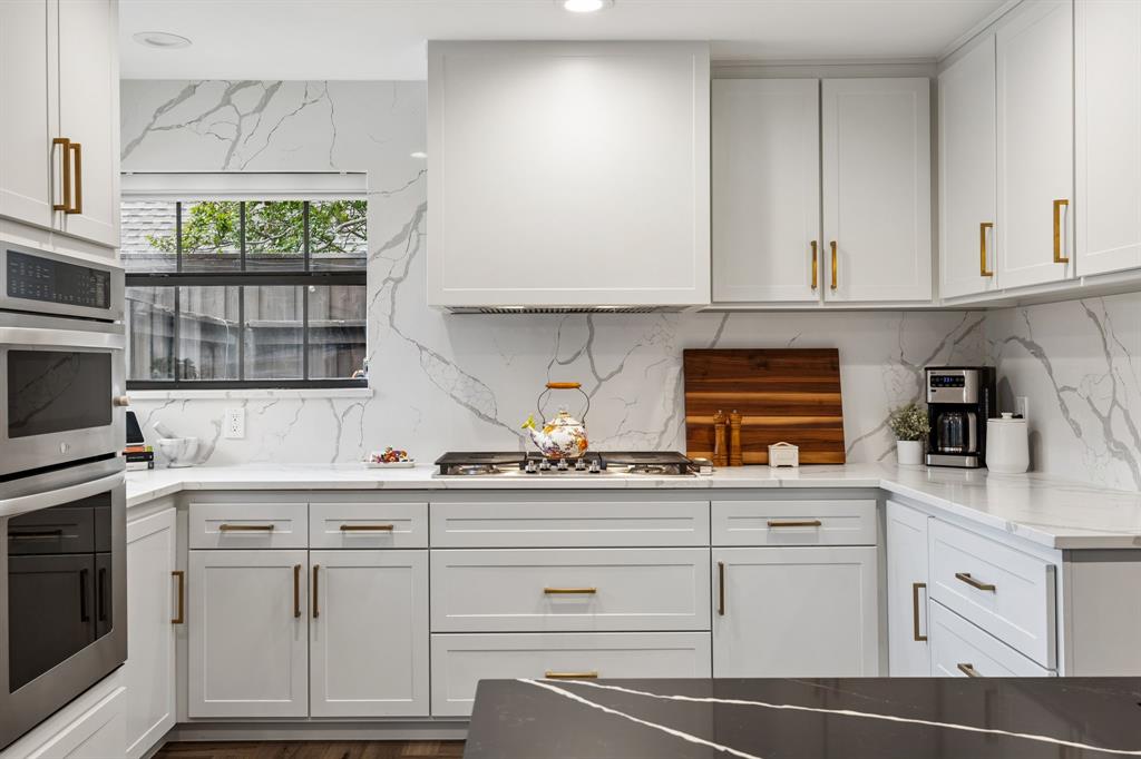 5833 Gallant Fox Lane