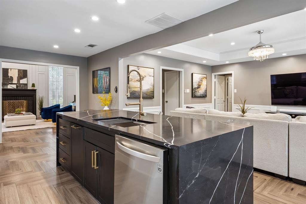 5833 Gallant Fox Lane