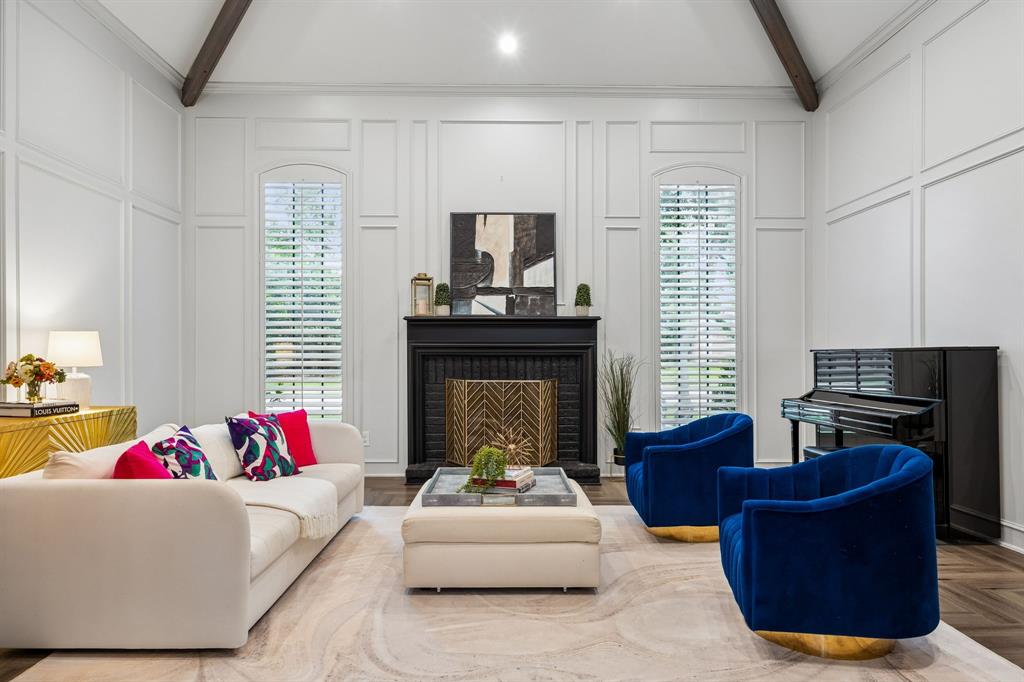 5833 Gallant Fox Lane