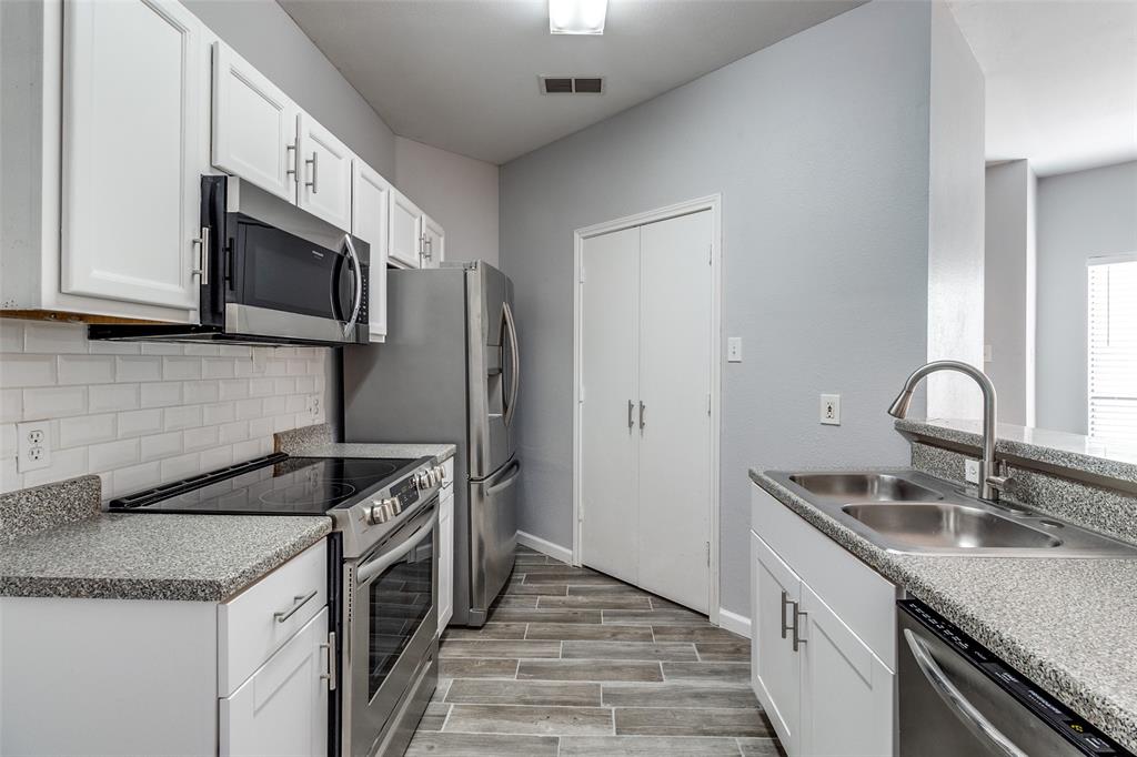 Hawkins W E - Residential Lease