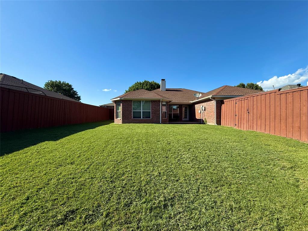 820 Heatherwood Drive