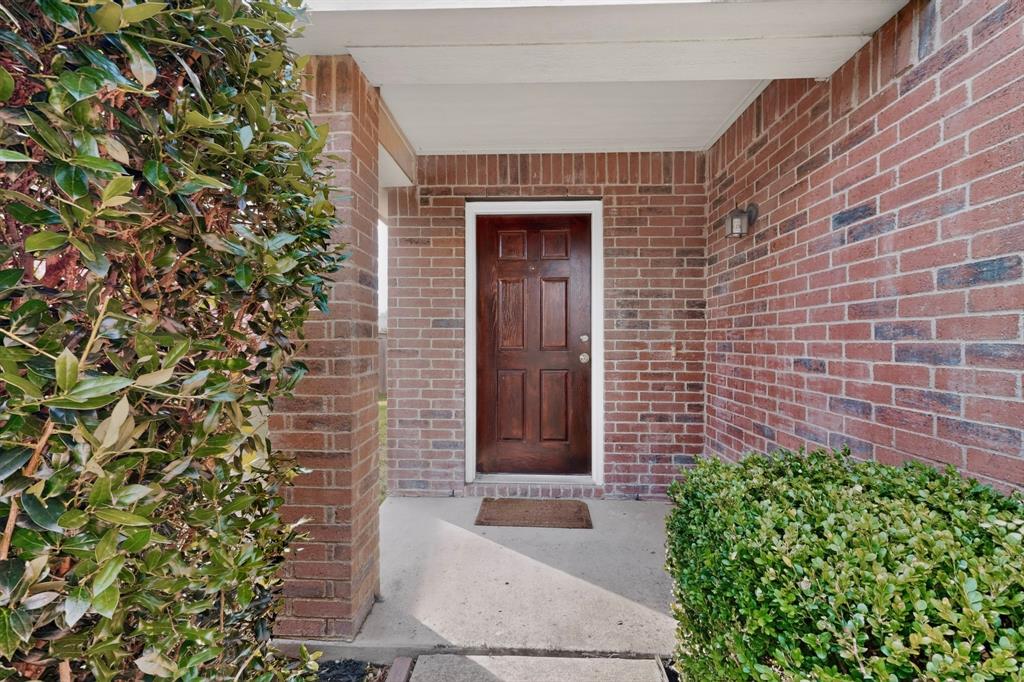 5651 Lincolnwood Drive