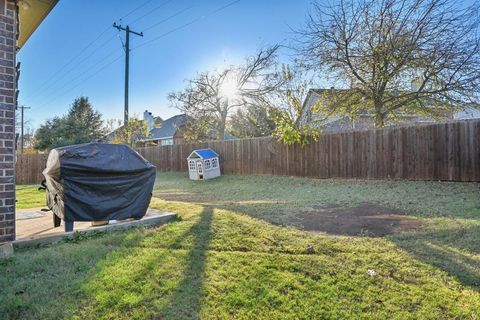 A home in Crowley