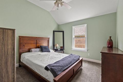 Tiny photo for 2009 Lake Fork Court, Denton, TX 76210 (MLS # 21197892)