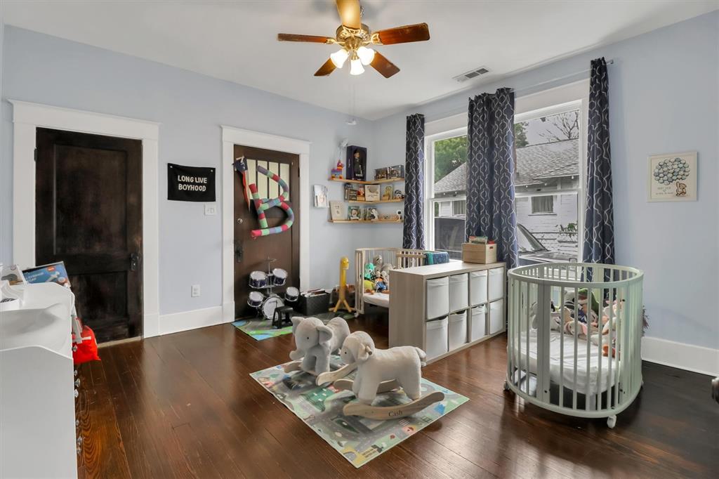 Winnetka Heights - Residential