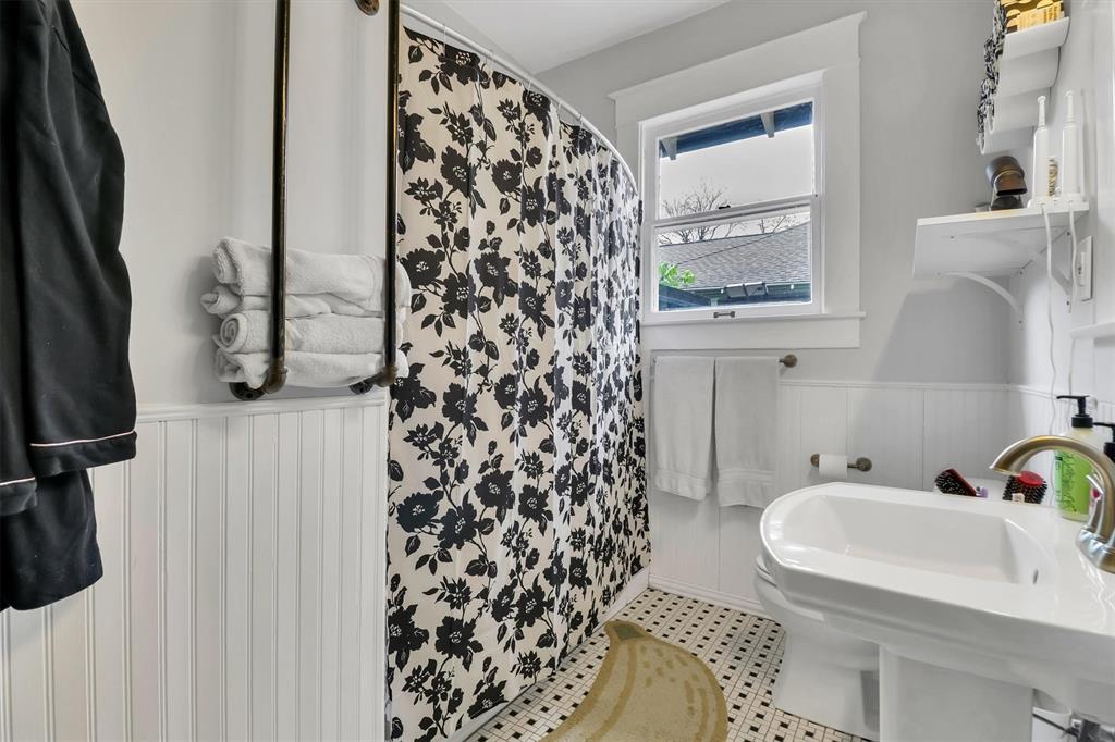 Winnetka Heights - Residential