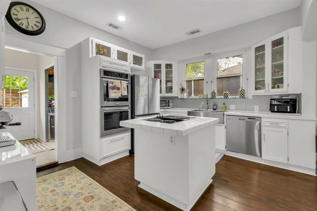 Winnetka Heights - Residential