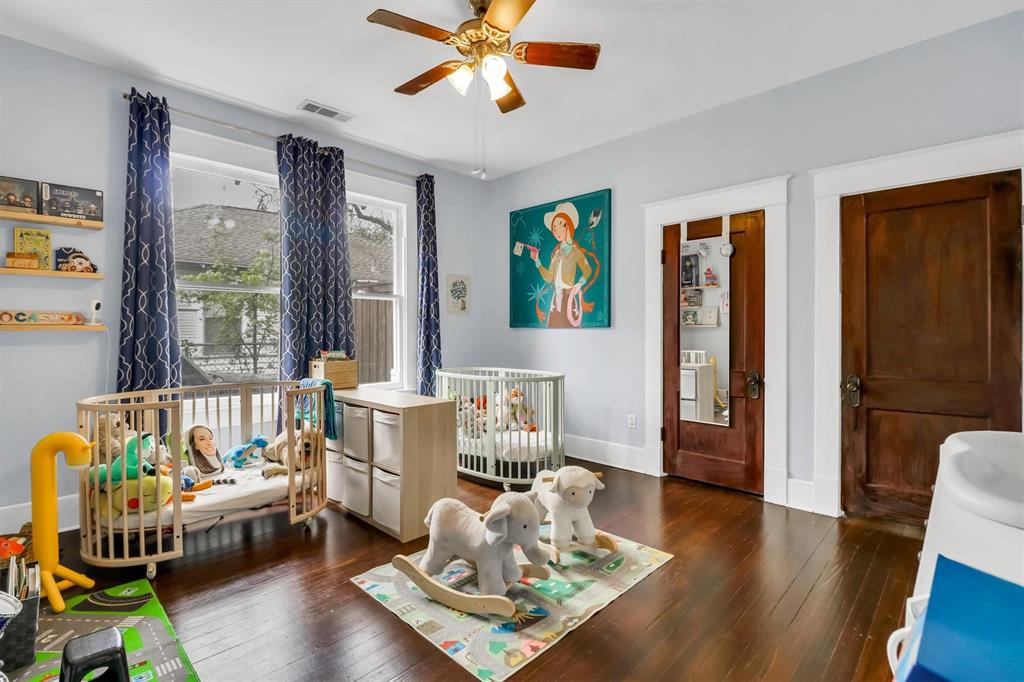 Winnetka Heights - Residential