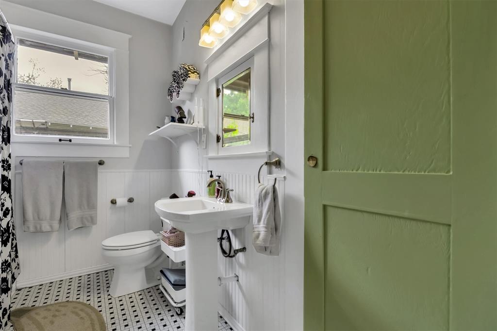 Winnetka Heights - Residential