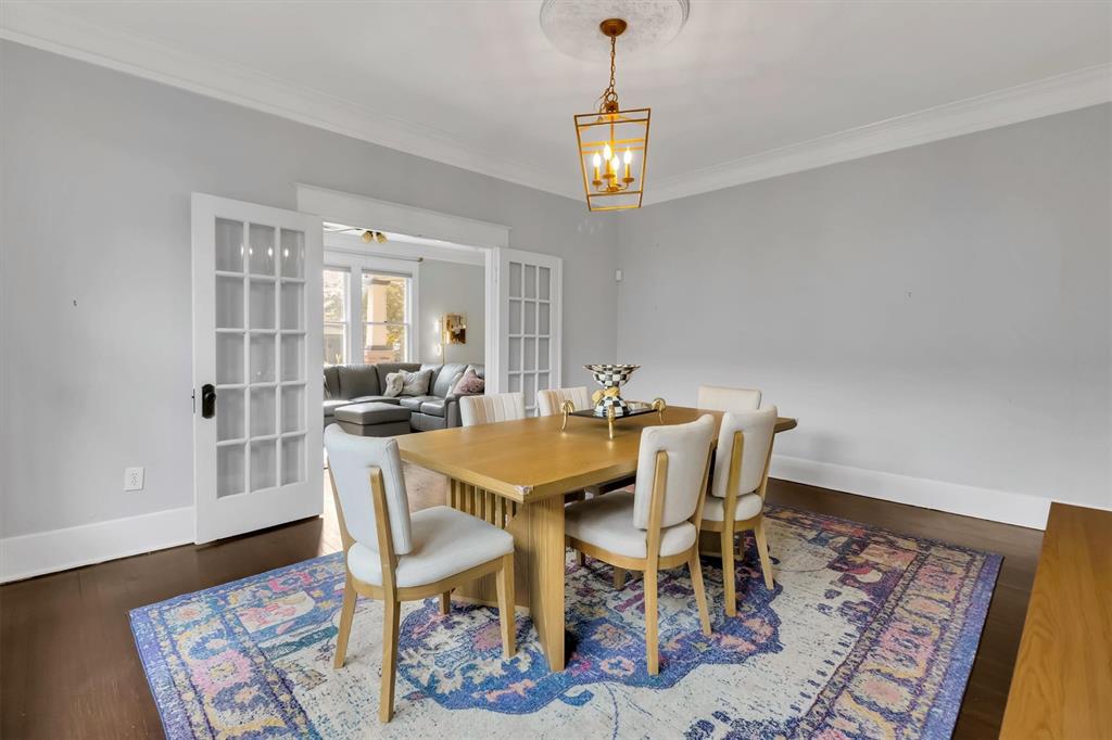 Winnetka Heights - Residential