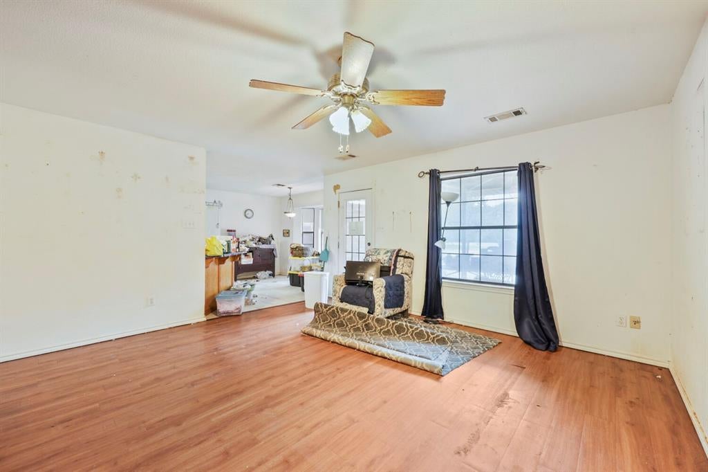 2111 Potter Lane