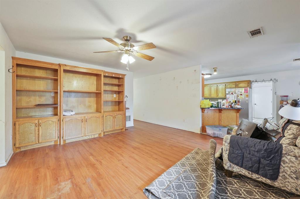 2111 Potter Lane