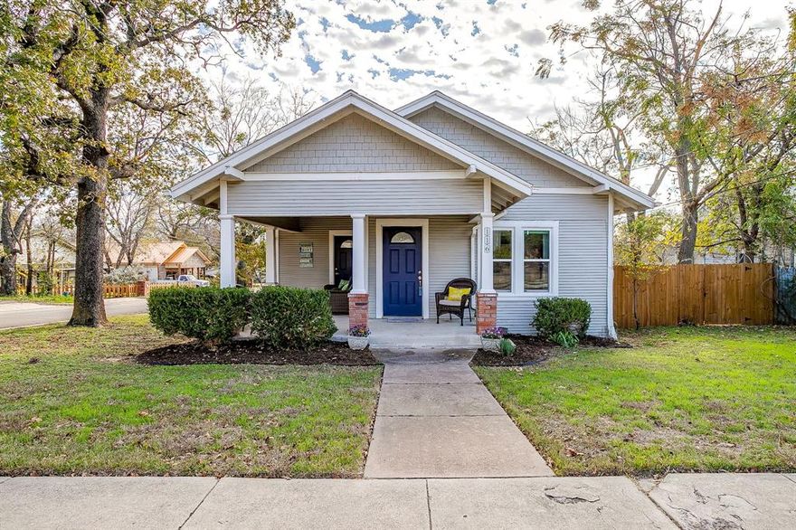 Cozy 2 bedroom 1bath craftsman cottage nestled in historic downtown Weatherford. This beautiful home is situated on a corner lot with ample yard space and is within walking distance to restaurants, shopping, parks and Roo Stadium. The wrap around porch is a perfect spot for your morning coffee or enjoying a good book.
Inside you will find original hardwood floors, antique doors, fresh paint, newly added kitchen cabinets and a separate laundry room.
This home  offers updated electrical and plumbing and a tankless water heater.
This one is a must see with its undeniable charm and desirable location. Schedule your appointment now.