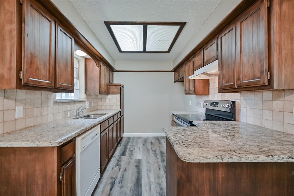 Walnut Creek Valley Add - Residential Lease