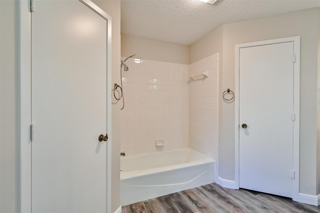 Walnut Creek Valley Add - Residential Lease