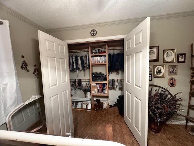 MJ HENSHAW - Residential