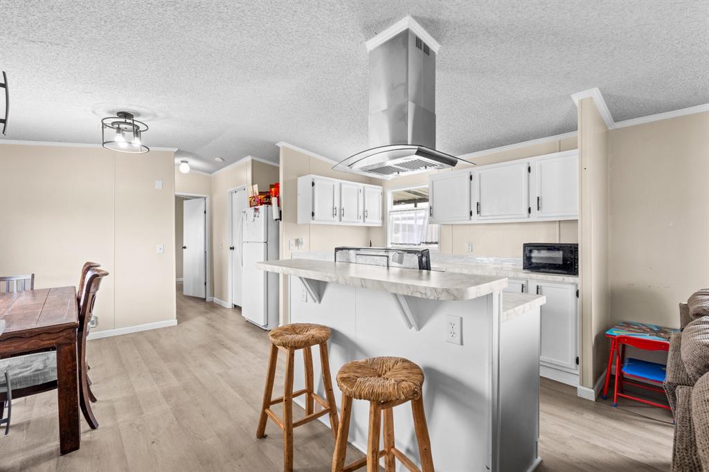 Mineral Wells, Texas 76067, United States, 3 Bedrooms Bedrooms, ,2 BathroomsBathrooms,Residential,Active,91052