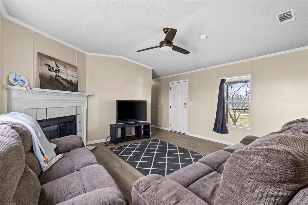 Mineral Wells, Texas 76067, United States, 3 Bedrooms Bedrooms, ,2 BathroomsBathrooms,Residential,Active,91052