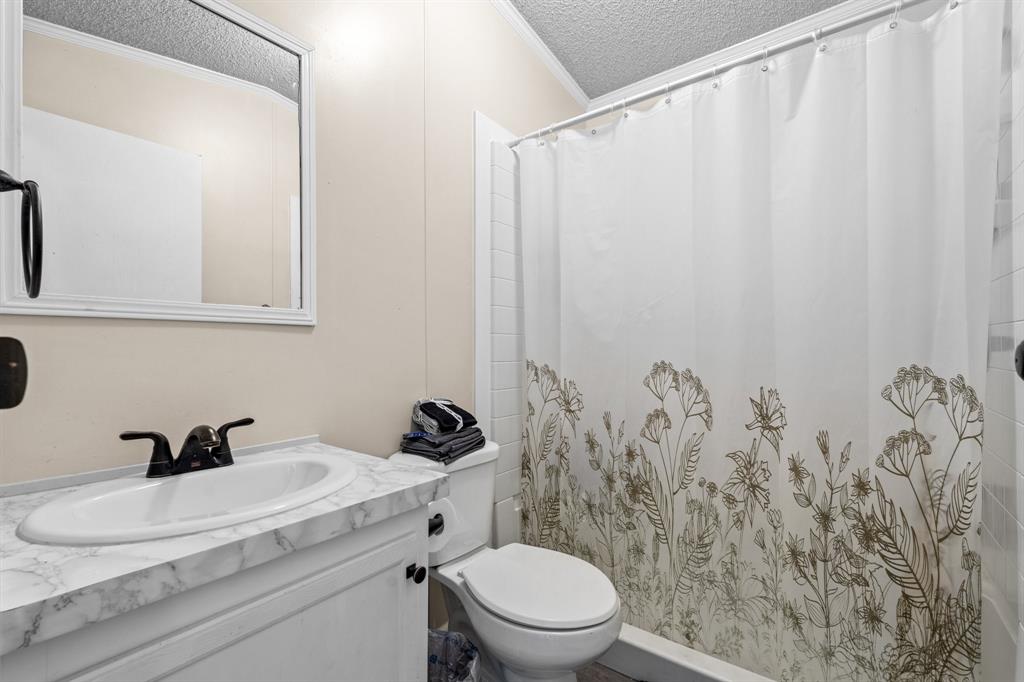 Mineral Wells, Texas 76067, United States, 3 Bedrooms Bedrooms, ,2 BathroomsBathrooms,Residential,Active,91052