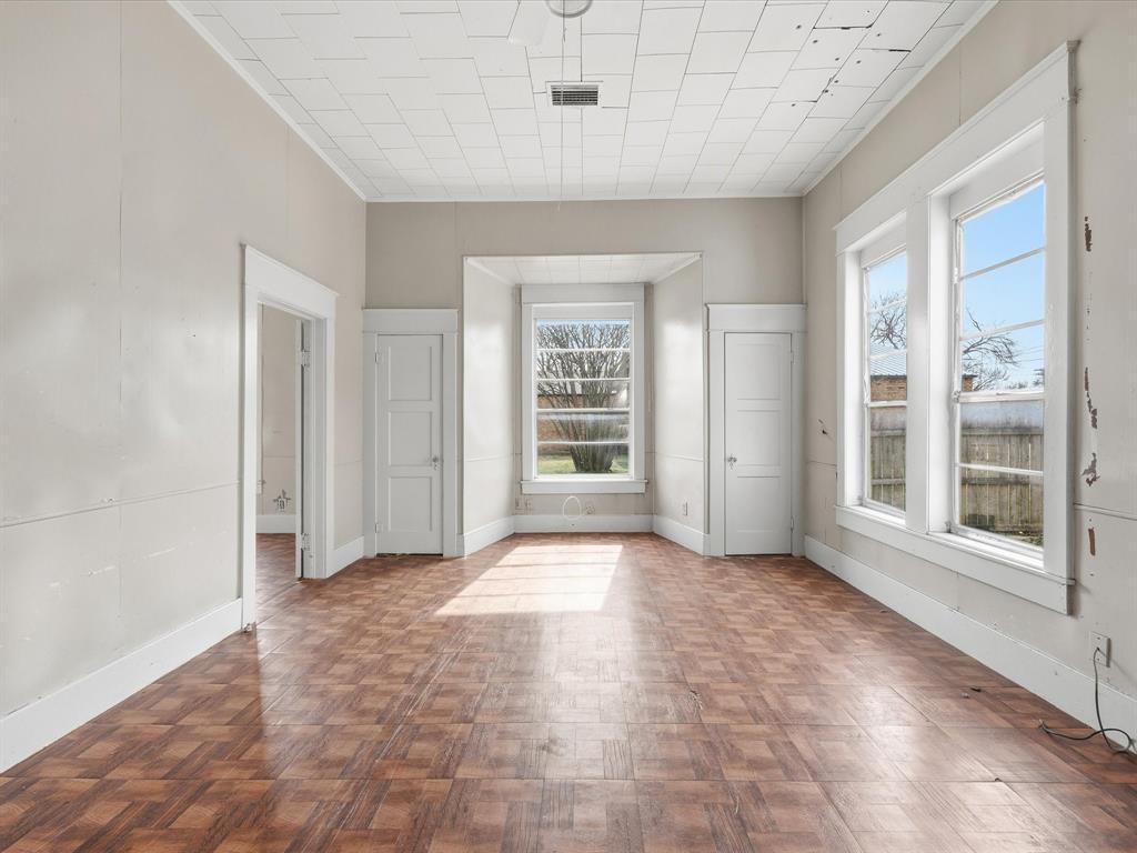 O T Ennis - Residential