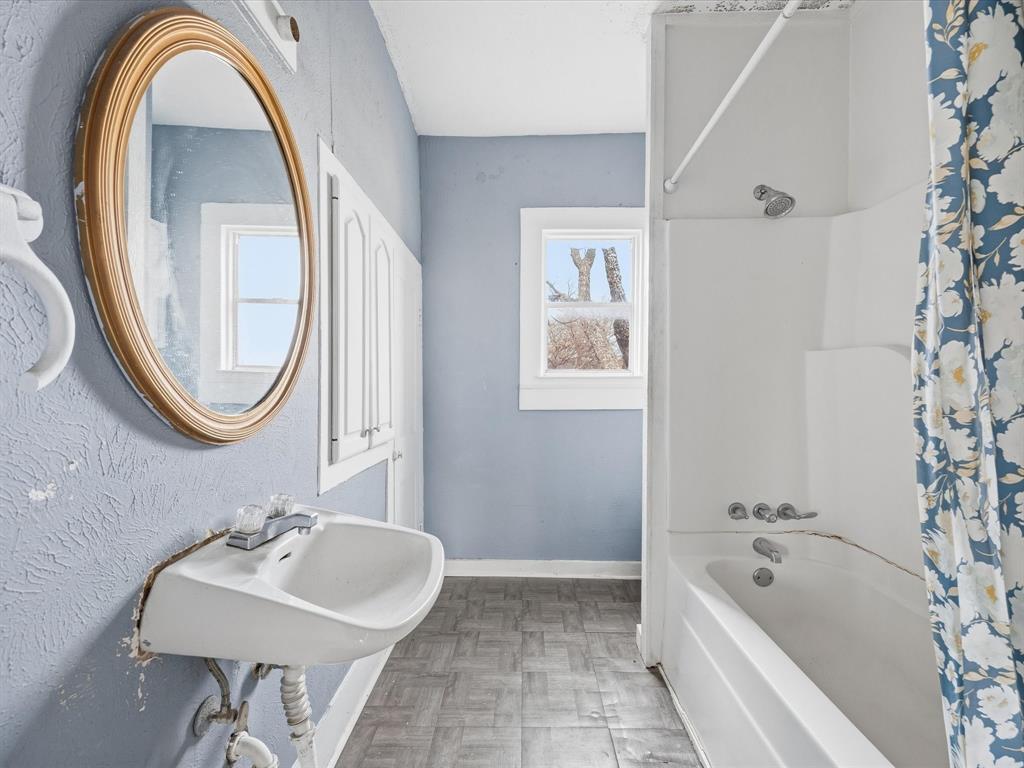 O T Ennis - Residential