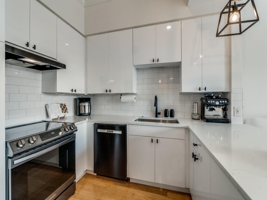 3225 Turtle Creek Boulevard 1235