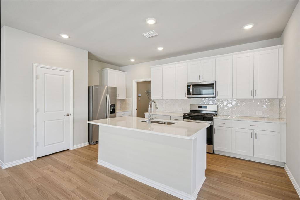 709 Leavenworth Drive