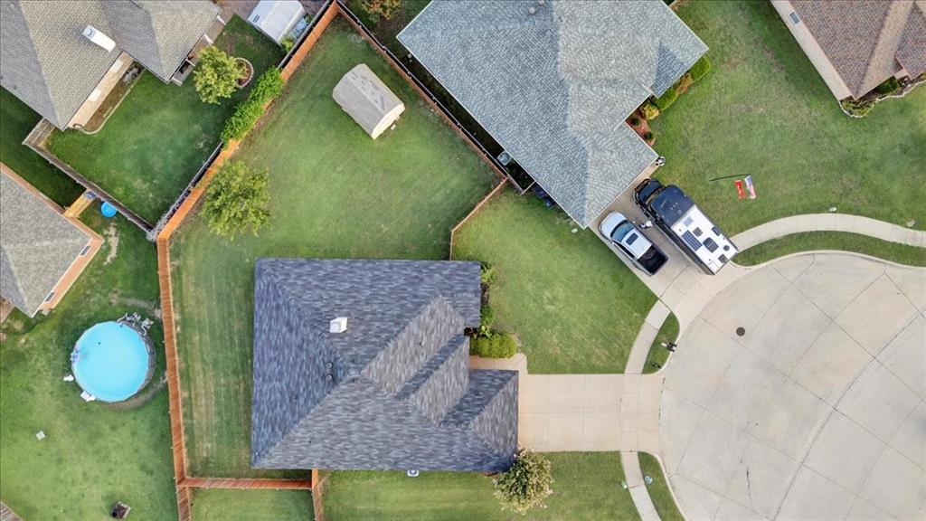 914 La Sierra Drive