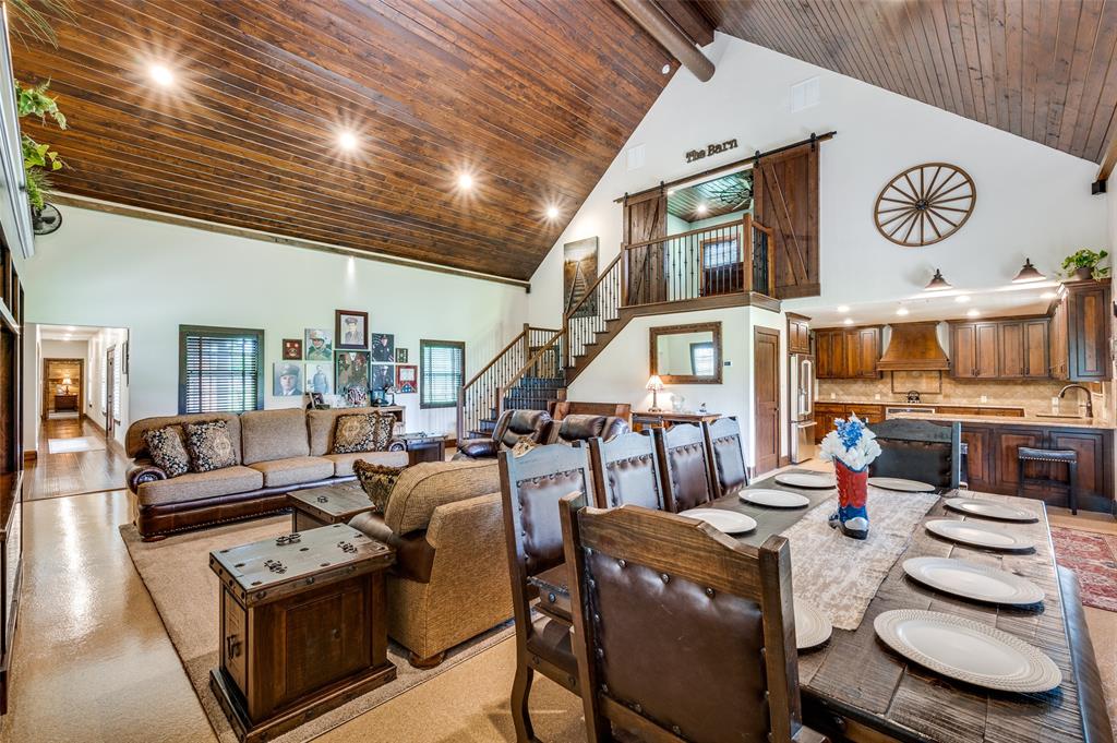 1922 Burkett Court