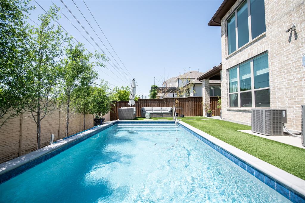 8234 Vitex Avenue
