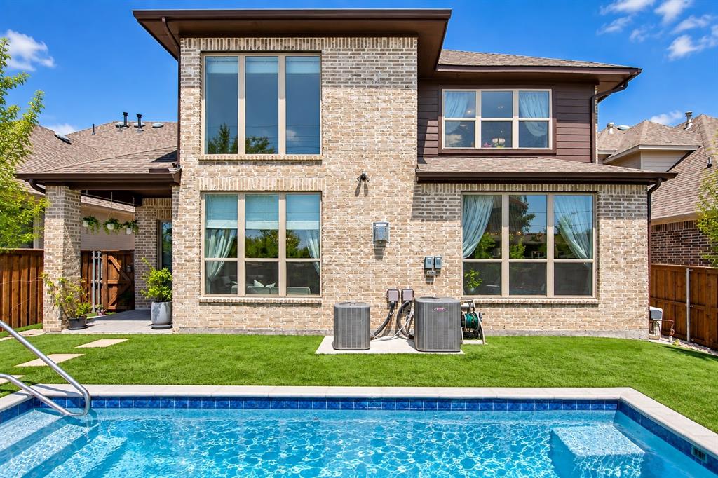 8234 Vitex Avenue