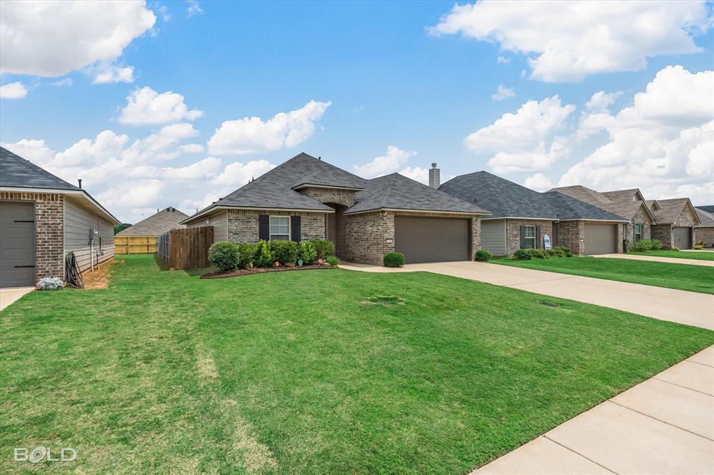Bossier City, Louisiana 71111, United States, 3 Bedrooms Bedrooms, ,2 BathroomsBathrooms,Residential,Contingent,146785