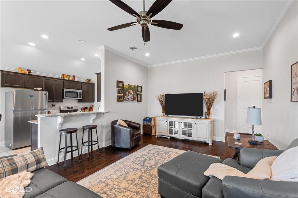 Bossier City, Louisiana 71111, United States, 3 Bedrooms Bedrooms, ,2 BathroomsBathrooms,Residential,Contingent,146785