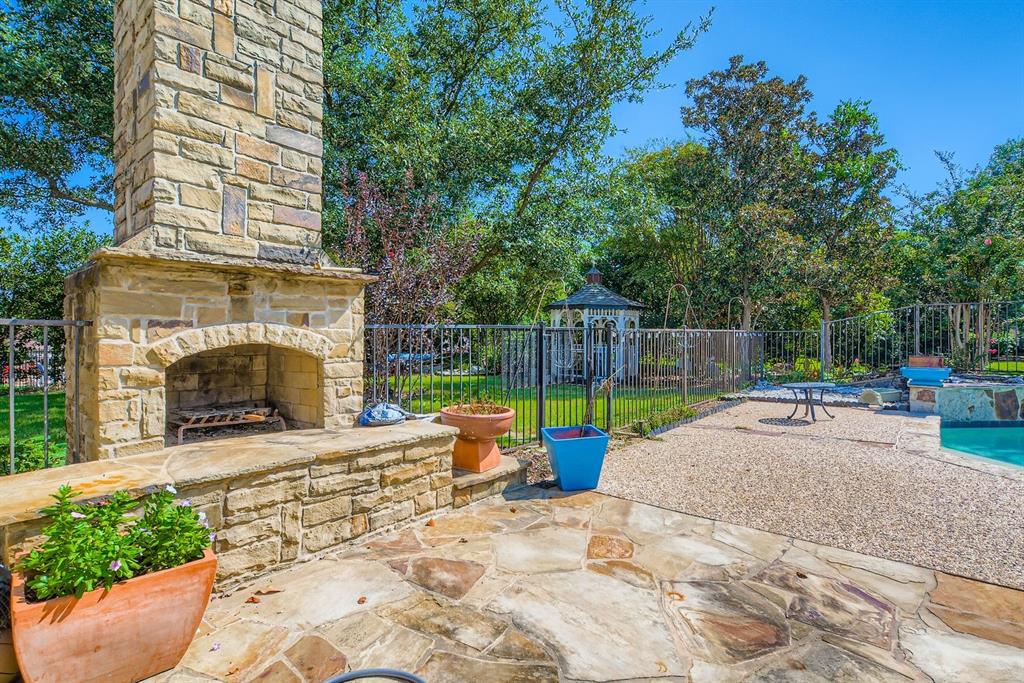 208 Camino Real W