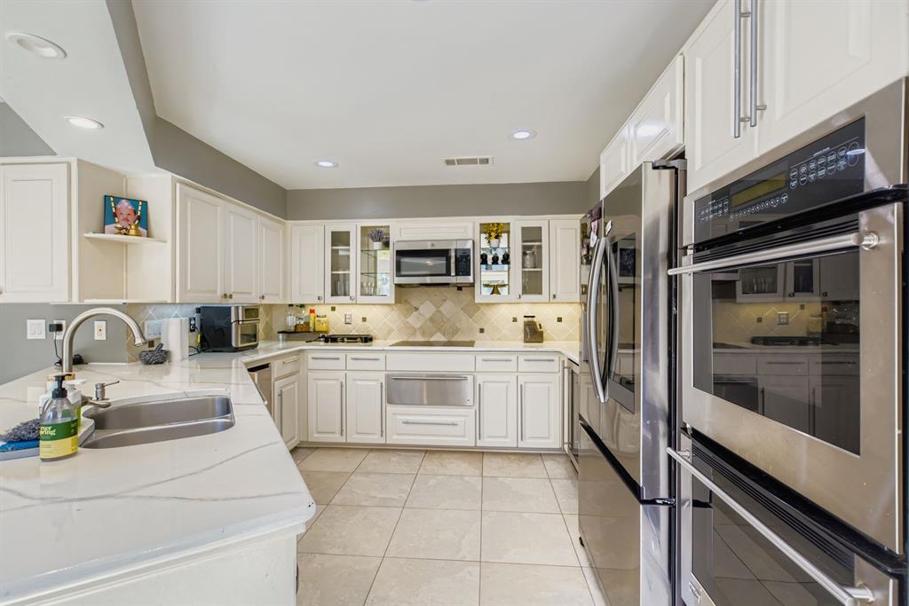 208 Camino Real W