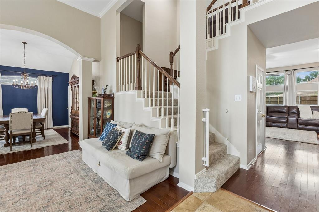 1105 Easton Lane