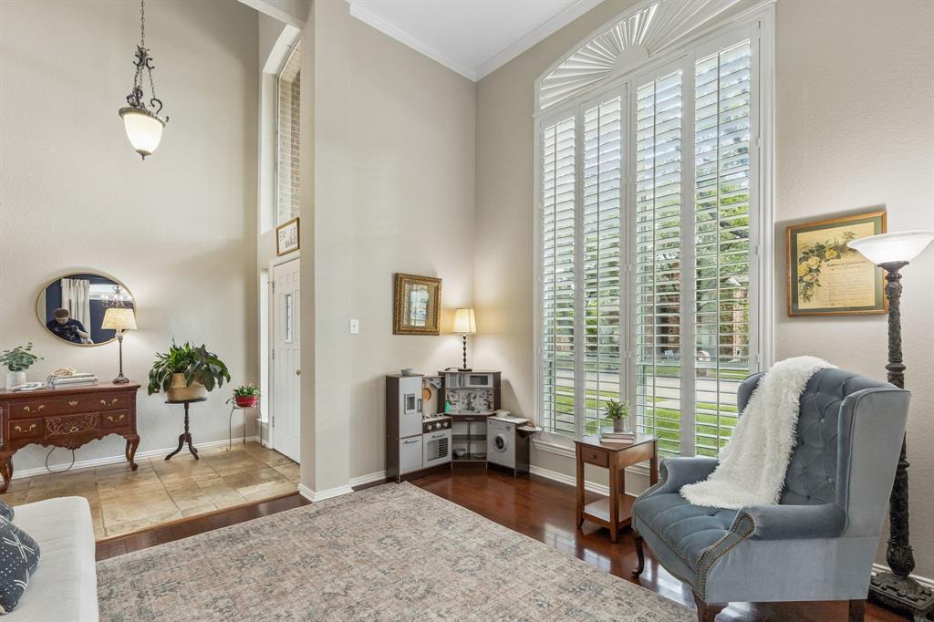 1105 Easton Lane