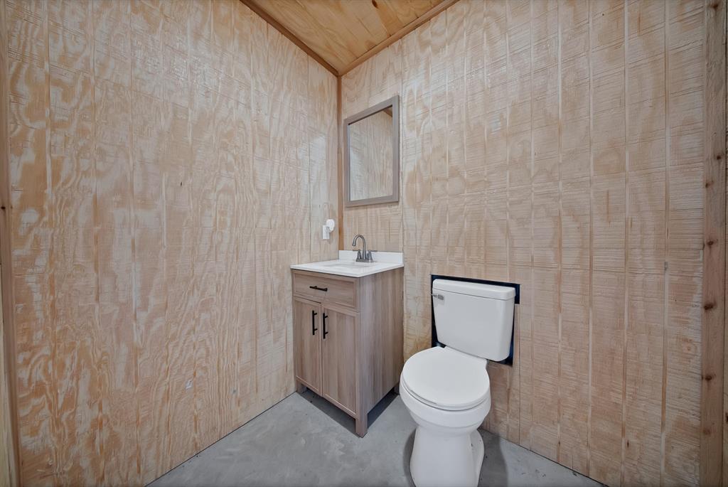 A0649 MORRIS MARY,TRACT 18 - Commercial Sale