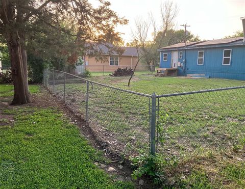 A home in Lone Oak