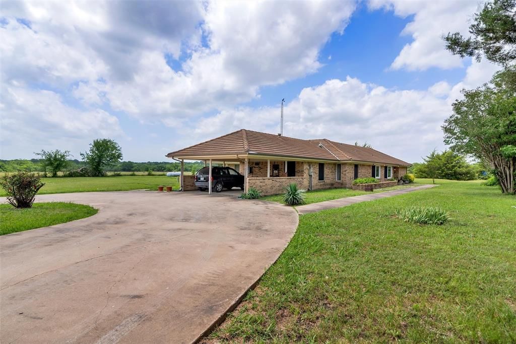 Photo of 8560 County Road 513, Anna, TX 75409 (MLS # 21276366)