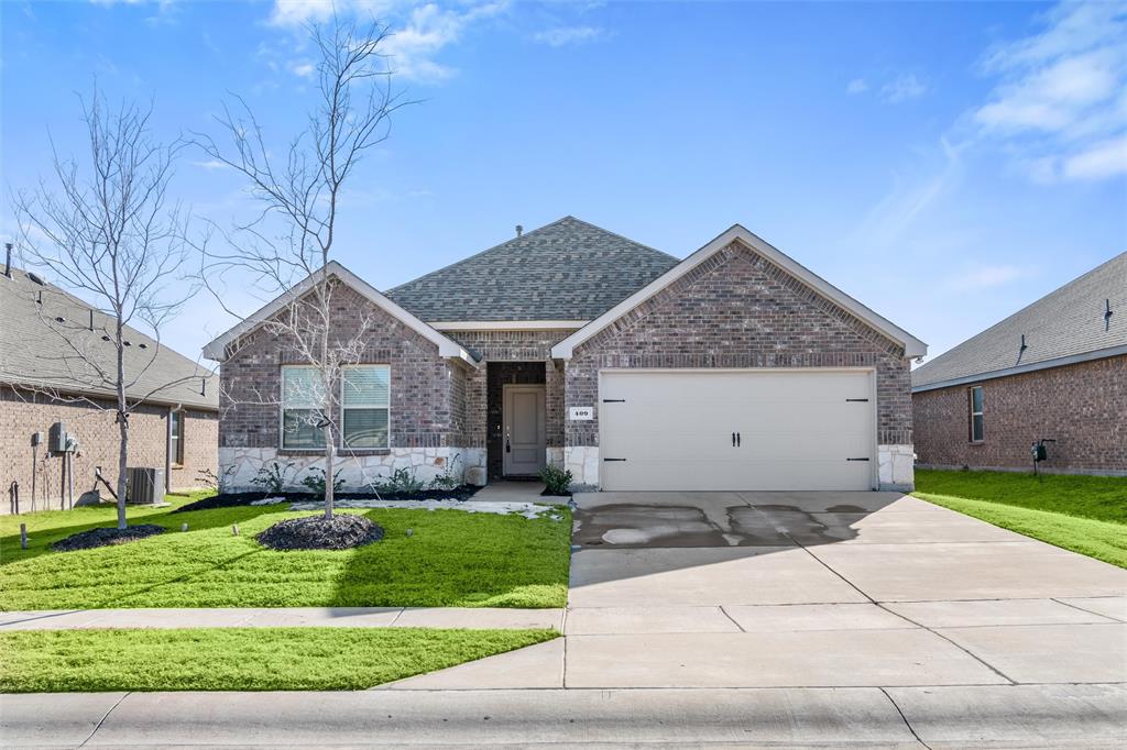 409 Willow View Way