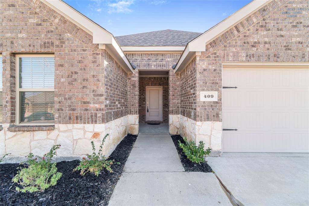 409 Willow View Way