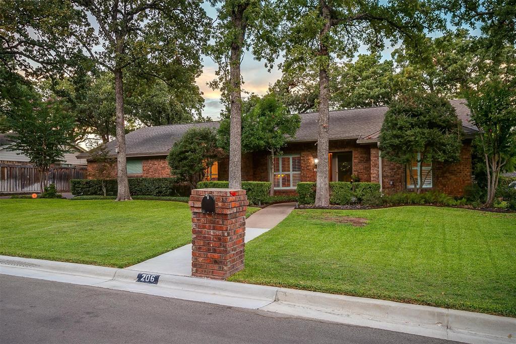 View Euless, TX 76039 house