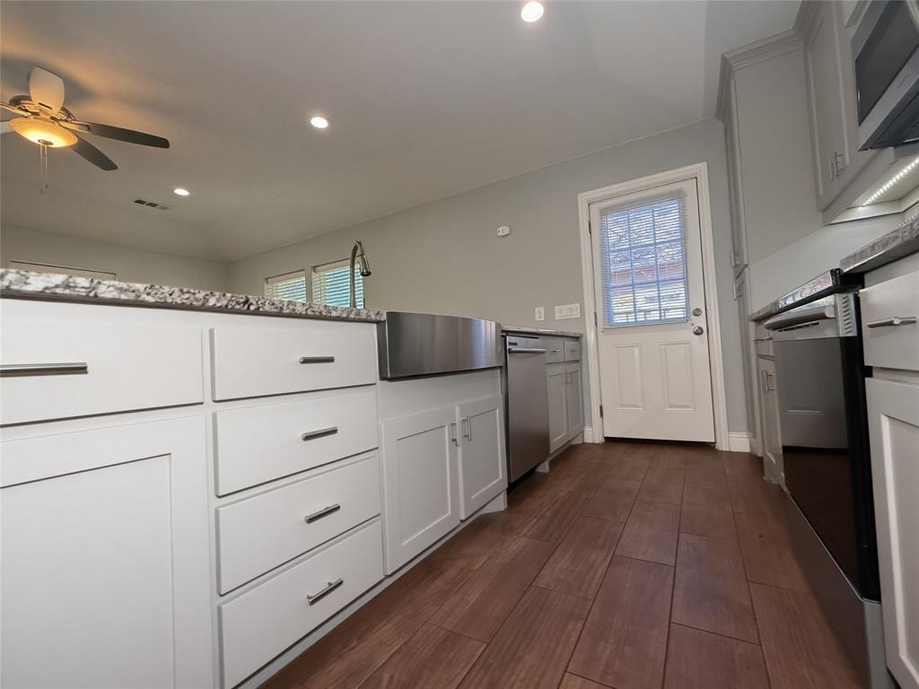 DUMAS J P ADDN - Residential Lease